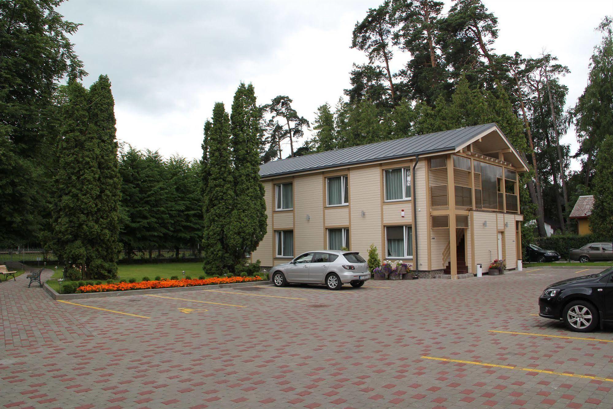 Dzintars Hotel Jūrkalne Екстериор снимка